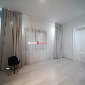 Spatiu de inchiriat in zona ultracentrala â€“ ideal pentru birouri, cabinete sau activitati de servicii - Oradea