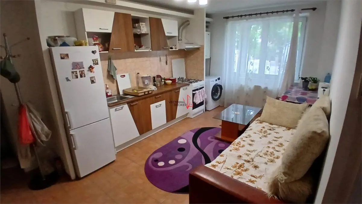 Studio spatios, centrala proprie, bloc 1981, Uverturii - foto 1
