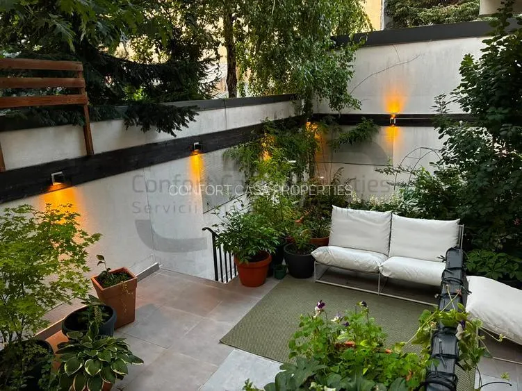 1 Mai  - Pta Victoriei - Apartament 3 camere -gradina de 95 mp amenajata - foto 2