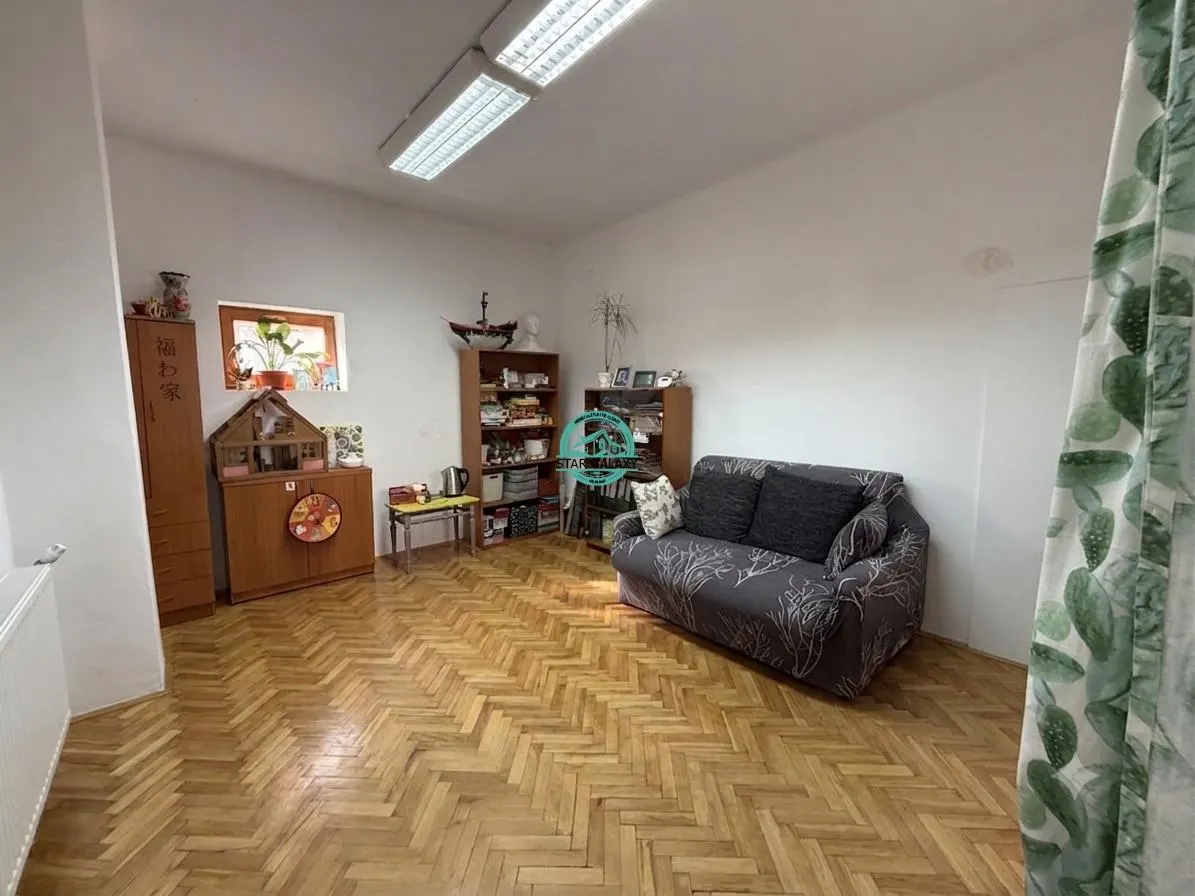 Casa de vanzare de 342 mp, teren 317, zona Semicentrala - foto 5