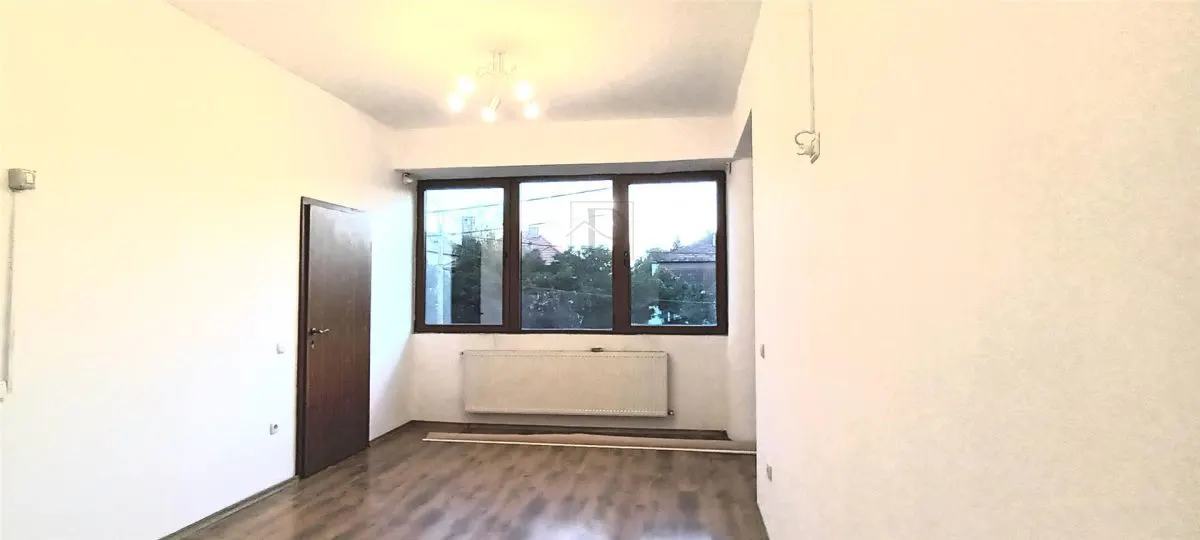 Vila  D+P+1+M de inchiriat pentru birouri 6 camere - Complexul Studentesc - foto 4