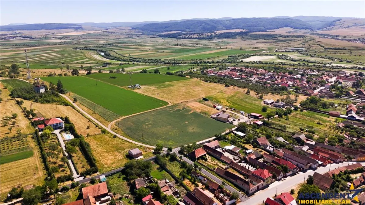 FILM!  1.400 mp, teren intravilan, in Maierus, Brasov - foto 16