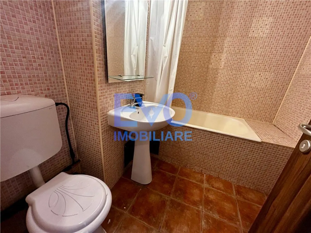 DE INCHIRIAT APARTAMENT CU 2 CAMERE CENTRAL - foto 4