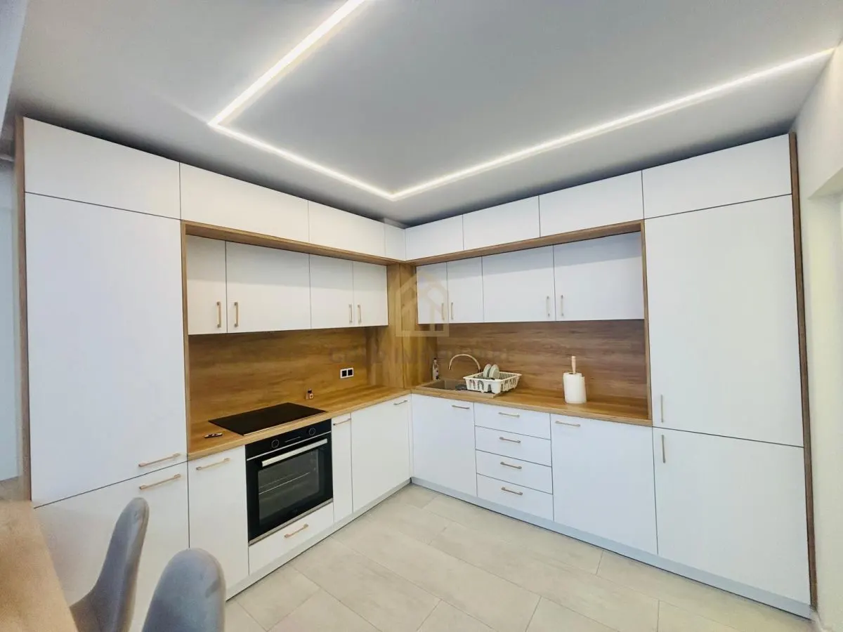 Apartament 2 camere de inchriat bloc nou zona Ultracentrala - foto 3
