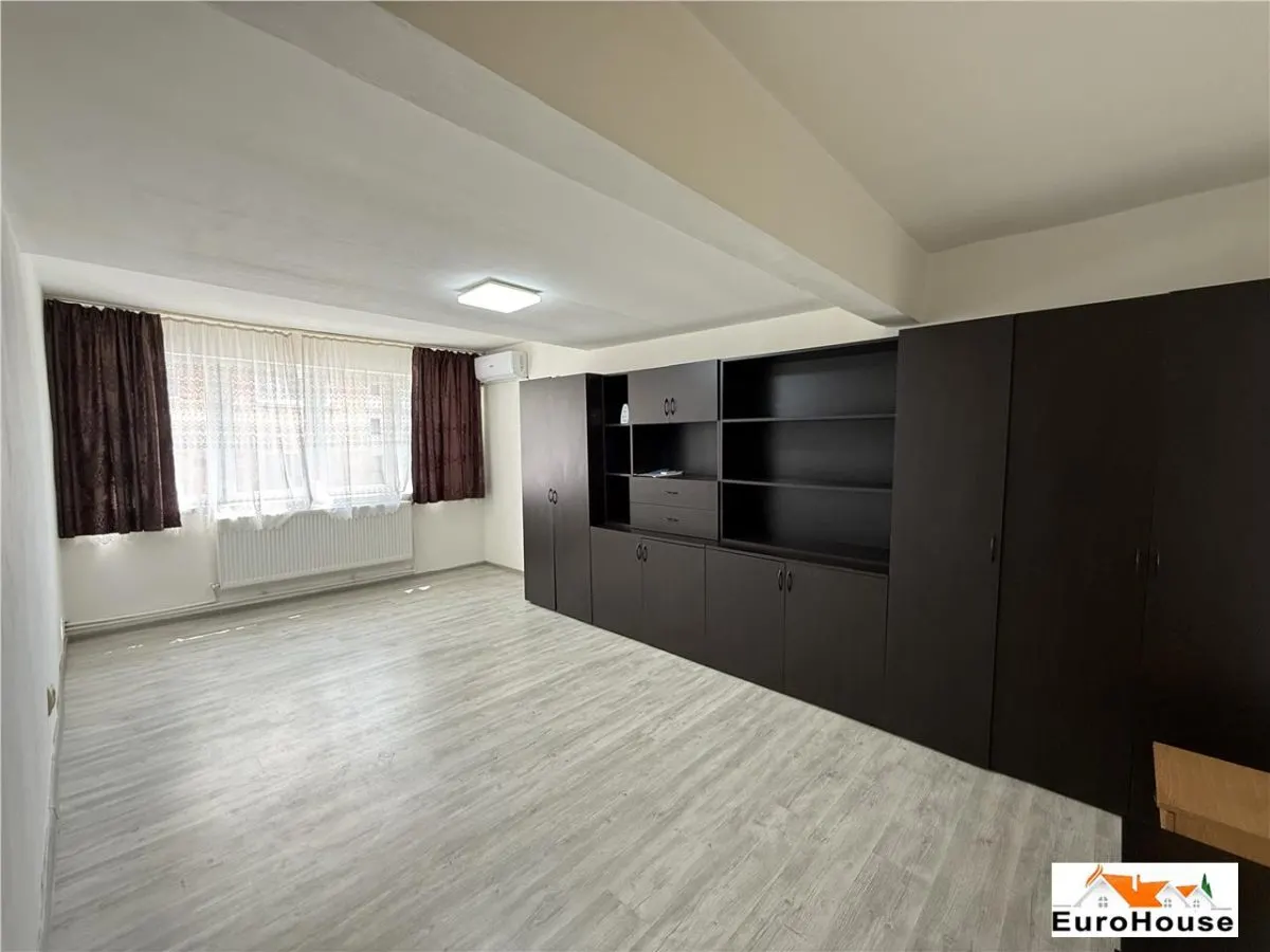 Garsoniera De Vanzare , 40mp , Etaj 1 , Zona Ampoi - foto 1