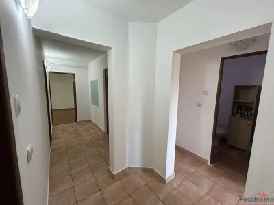 Apartament cu 3 camere de vanzare, zona Piata Moldovei - foto 11