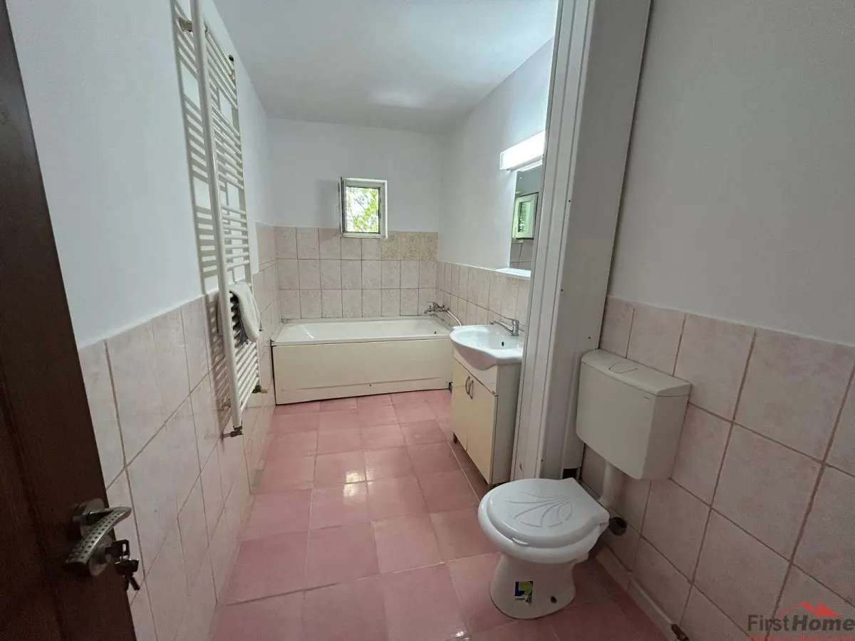 Apartament cu 3 camere de vanzare, zona Piata Moldovei - foto 12