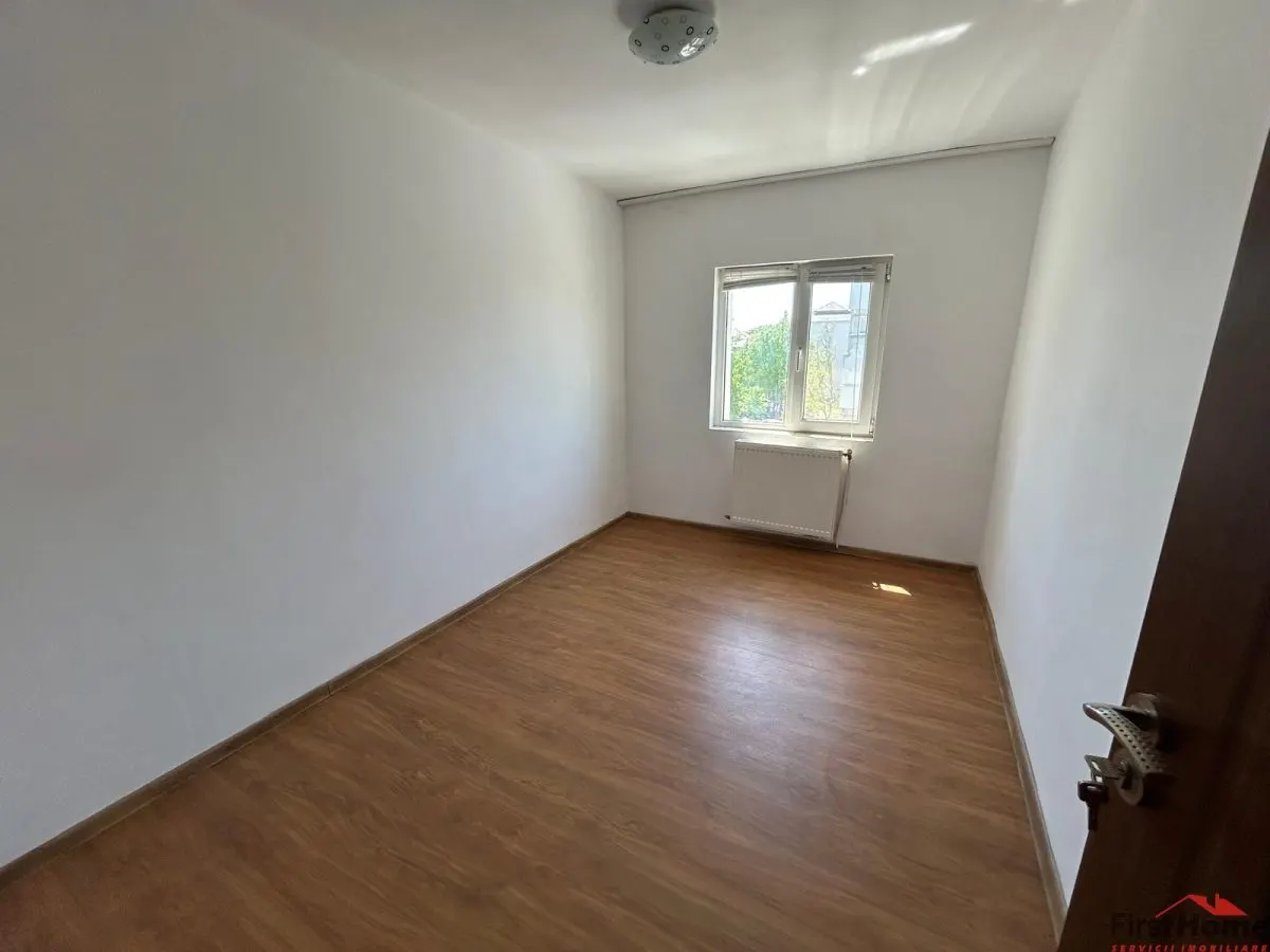 Apartament cu 3 camere de vanzare, zona Piata Moldovei - foto 6