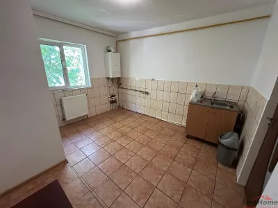 Apartament cu 3 camere de vanzare, zona Piata Moldovei - foto 8