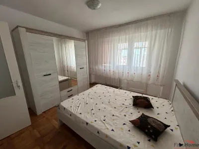 Apartament cu 3 camere de vanzare, zona Ceasul Rau. - foto 3