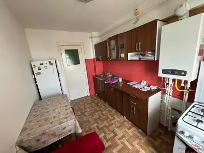Apartament cu 3 camere de vanzare, zona Ceasul Rau. - foto 6