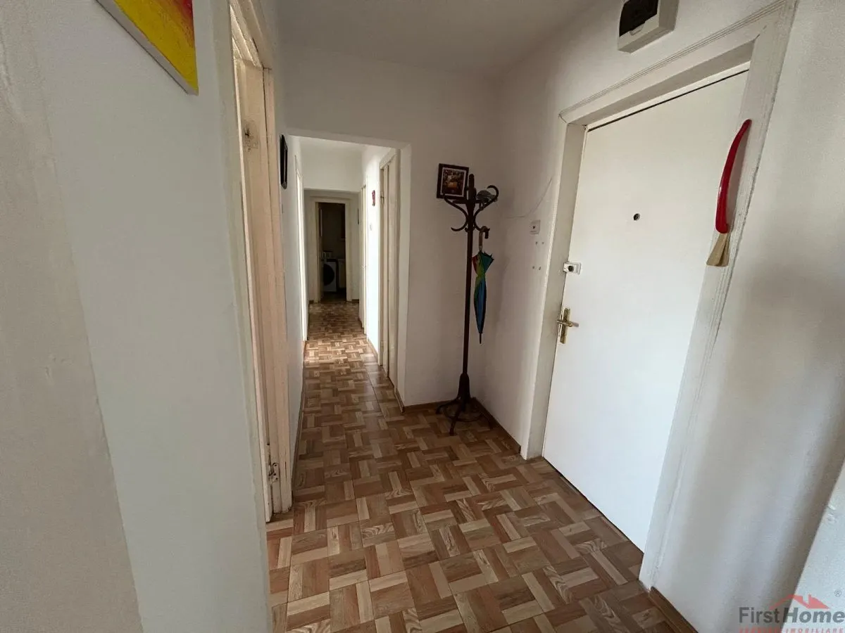 Apartament cu 3 camere de vanzare, zona Ceasul Rau. - foto 7