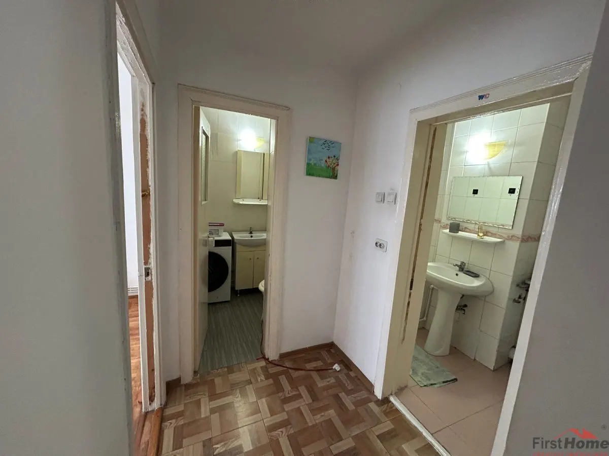 Apartament cu 3 camere de vanzare, zona Ceasul Rau. - foto 10