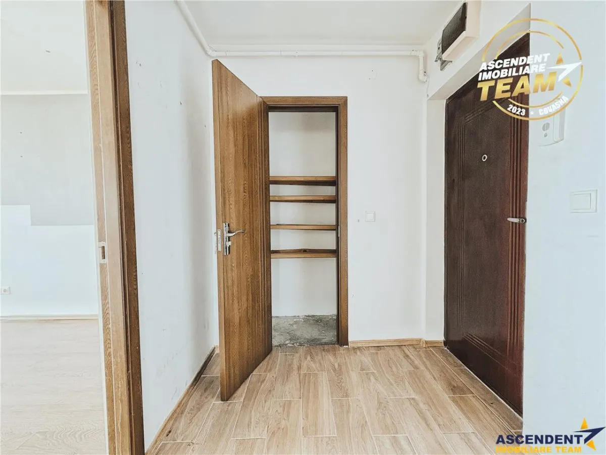 Apartament decomandat cu panorama spectaculoasa, Simeria, Str. Dealului, Sfantu Gheorghe, Covasna - foto 2