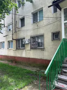 Apartament cu 2 camere de vanzare Odobesti zona liceul Duiliu Zamfirescu - foto 9
