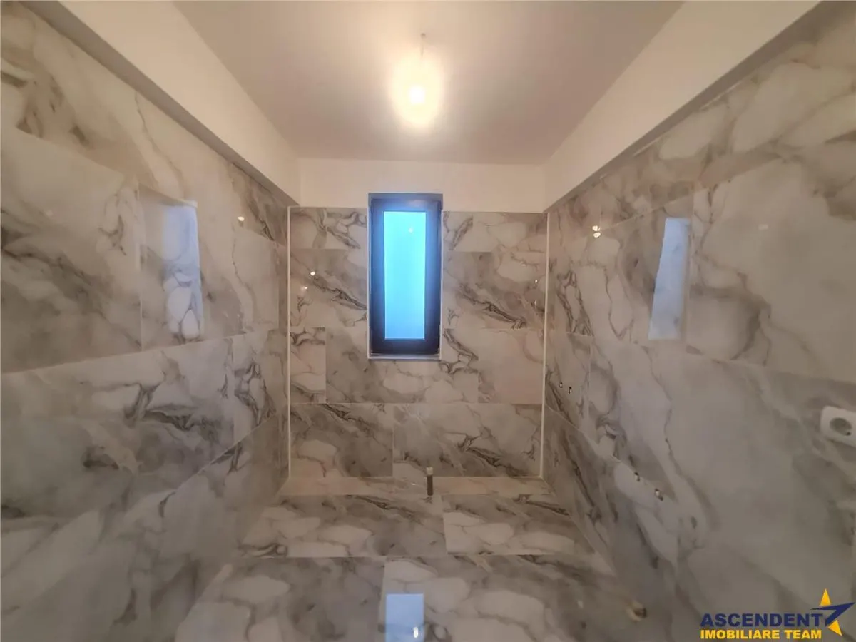 Vila superba cu 5 camere, intabulata 2025, P+E, toate utilitatile, Harman, Brasov - foto 10