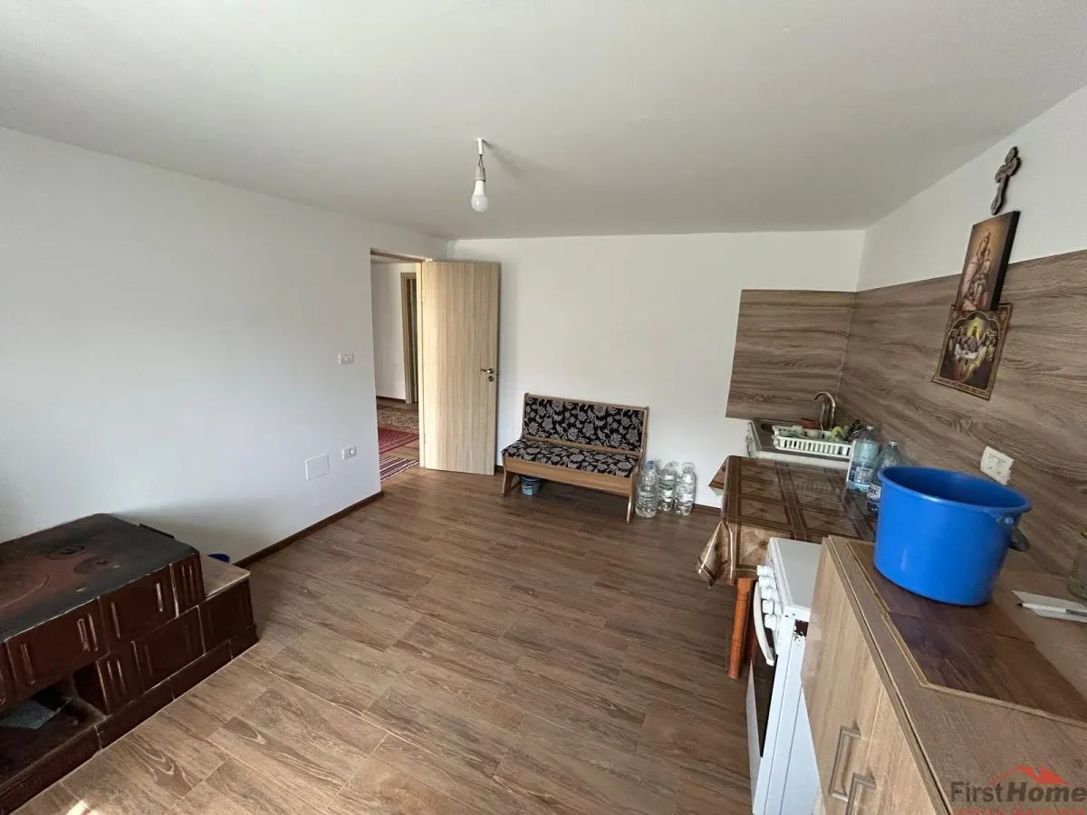 Casa P+M, de vanazre, in com. Vrancioaia - foto 12
