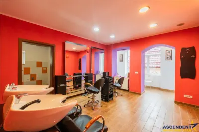 Casa pretabila: rezidential/ comercial/ servicii  Central, Fagaras - foto 15
