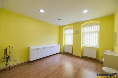 Casa pretabila: rezidential/ comercial/ servicii  Central, Fagaras - foto 2