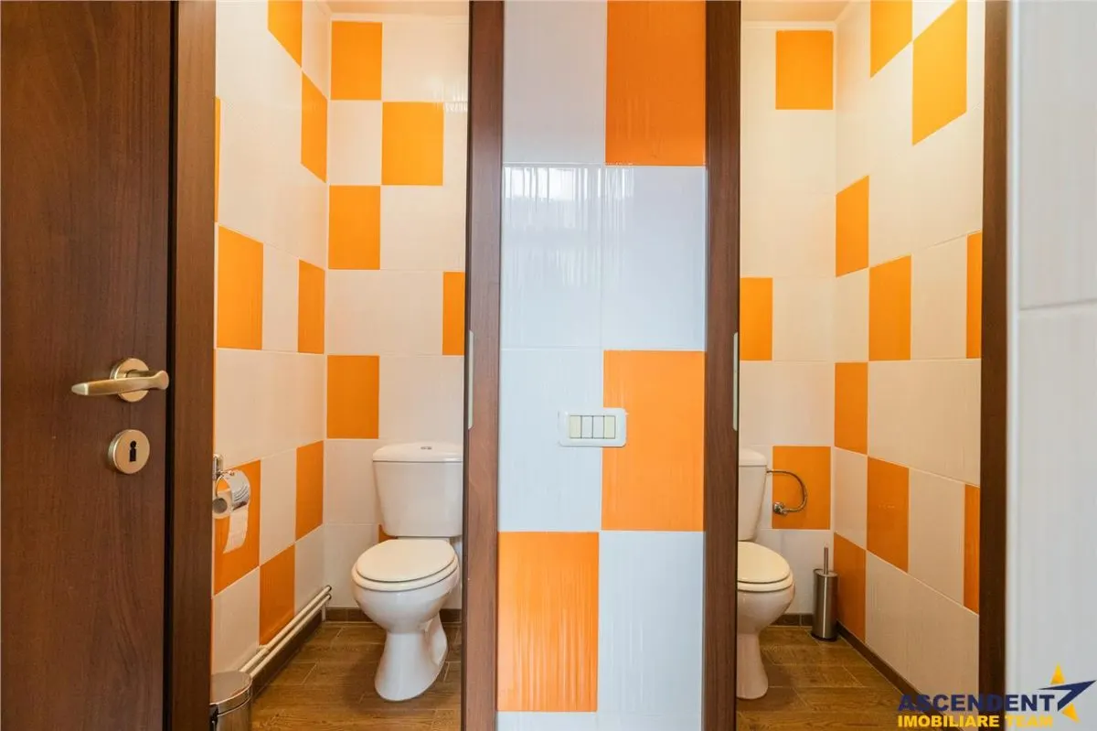 Casa pretabila: rezidential/ comercial/ servicii  Central, Fagaras - foto 17