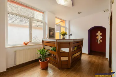 Casa pretabila: rezidential/ comercial/ servicii  Central, Fagaras - foto 20