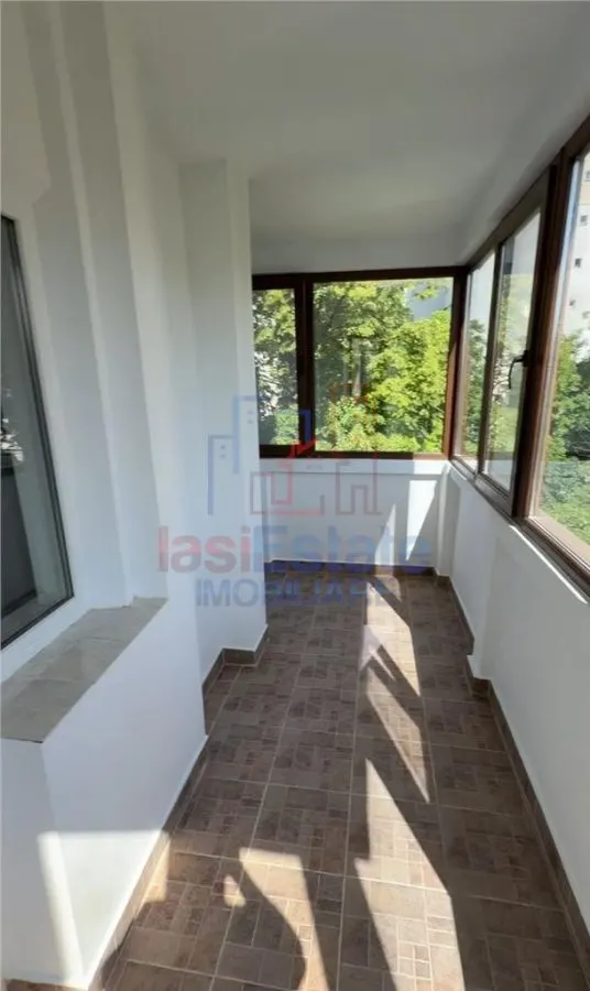 Apartament 3 camere decomandat, 77 mp, CUG - Boxa si 2 locuri de parcare - foto 7
