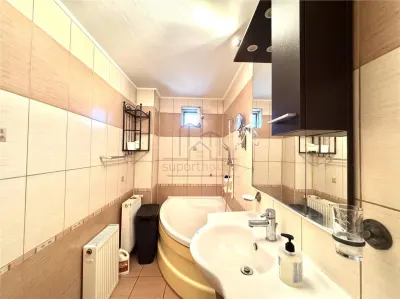 Apartament 3 camere cu centrala proprie - foto 13