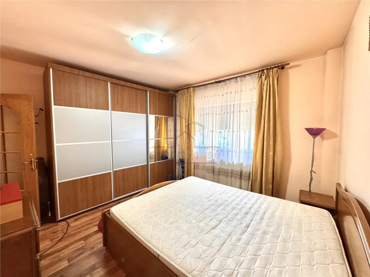 Apartament 3 camere cu centrala proprie - foto 5