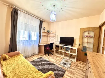 Apartament 3 camere cu centrala proprie - foto 8