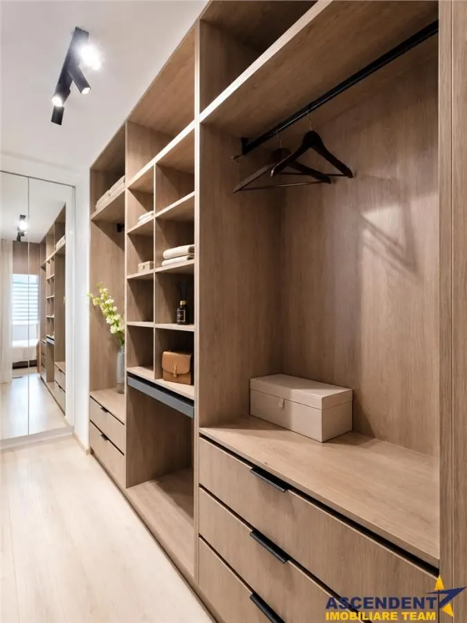 Apartament ales, cu vedere Tampa - foto 4