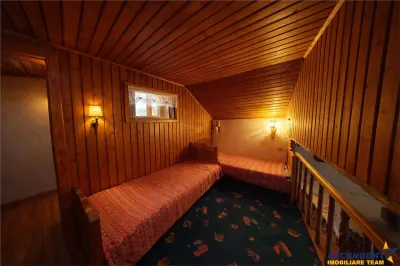 Proprietate rustica la 1 km de Castelul Bran:Doua unitati duplex, arhitectura traditionala: locuinta sau investitie! - foto 9
