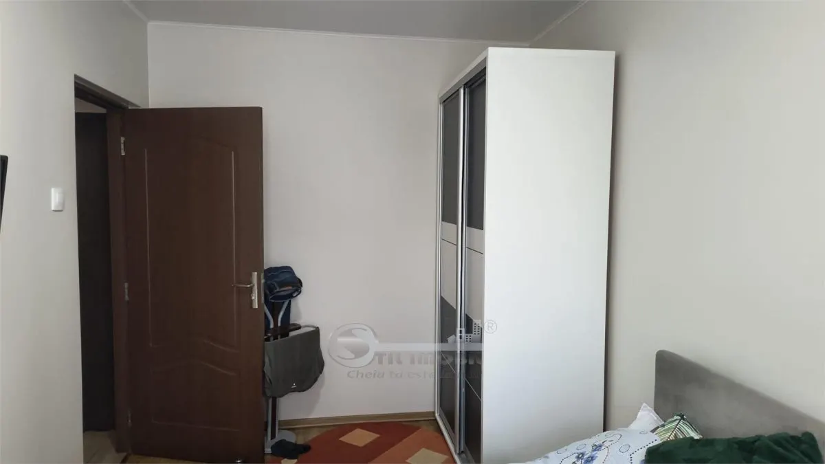 APARTAMENT 3 CAMERE NEDECOMANDAT CANTEMIR PODU ROS - foto 10