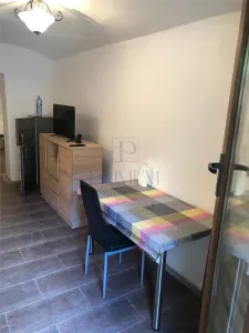 Spatiu comercial - semicentral - toate utilitatiile - 2 intrari - 37 mp - foto 2