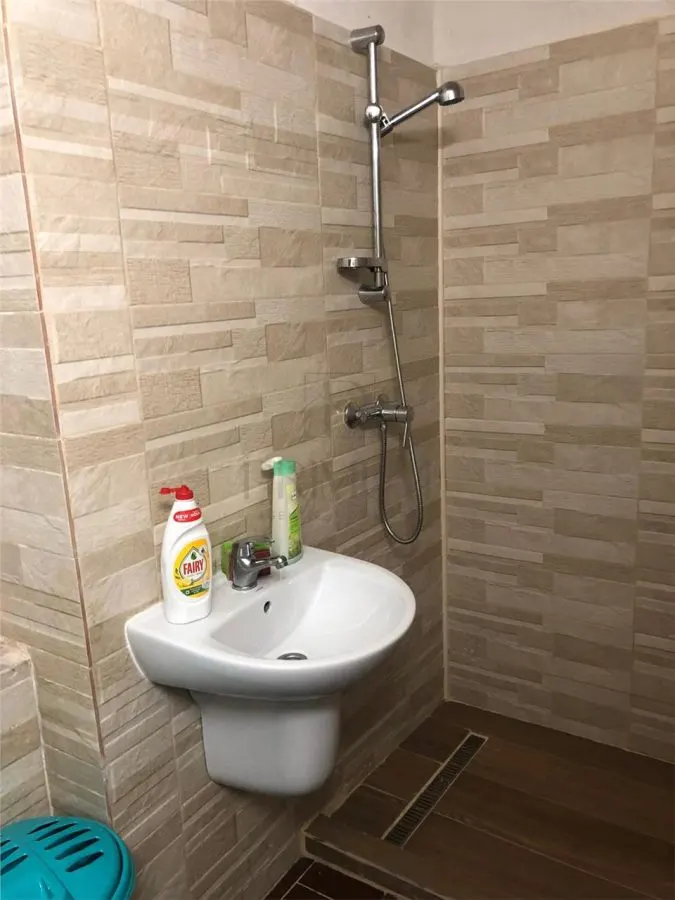 Spatiu comercial - semicentral - toate utilitatiile - 2 intrari - 37 mp - foto 6