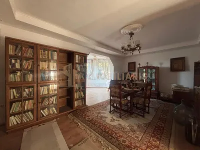 Casa individuala de vanzare + 7 ari de teren, Grosi - foto 12