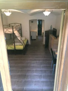Spatiu comercial - semicentral - toate utilitatiile - 2 intrari - 37 mp - Timisoara