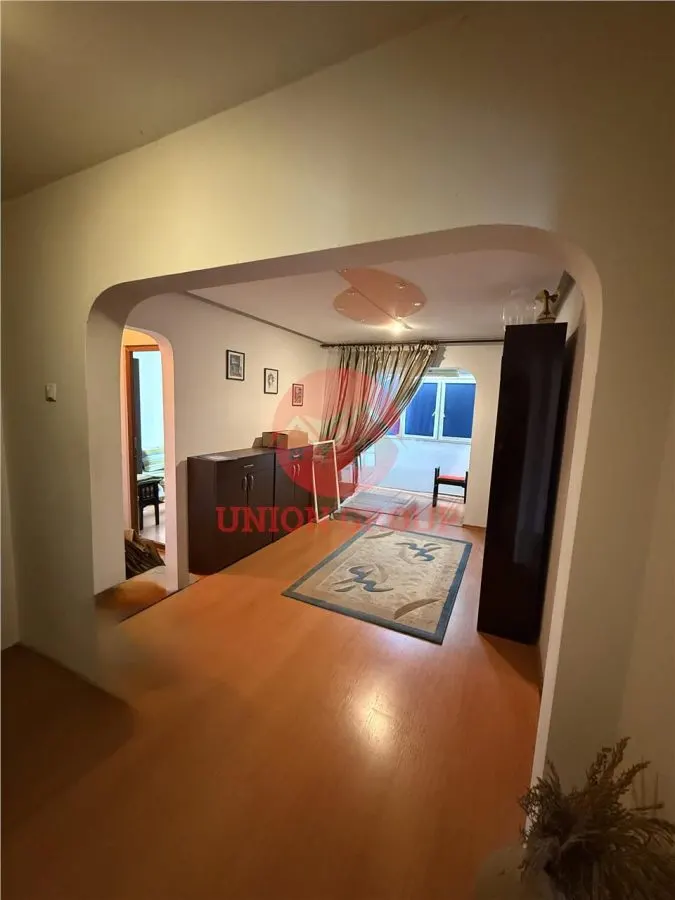 Apartament 4 Camere Decomandat Zona Inel II - foto 1