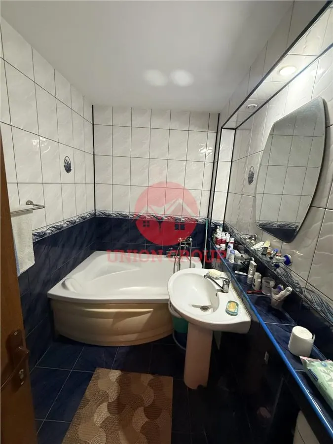 Apartament 4 Camere Decomandat Zona Inel II - foto 9