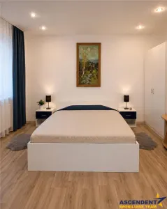 Garsoniera la casa, mobilata, 38mp, pivnita, pod mansardabil, cu teren 20mp, Centrul Istoric, Brasov - foto 2