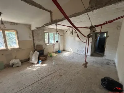 Apartament cu 2 camere de vanzare, zona centrala, scoala 9 - foto 2