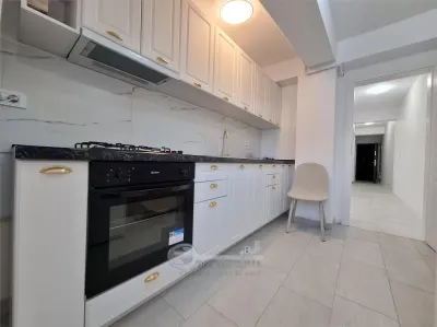 Apartament mobilat, bloc 2022, baie cu geam, balcon inchis, Cug - foto 11