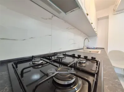 Apartament mobilat, bloc 2022, baie cu geam, balcon inchis, Cug - foto 12