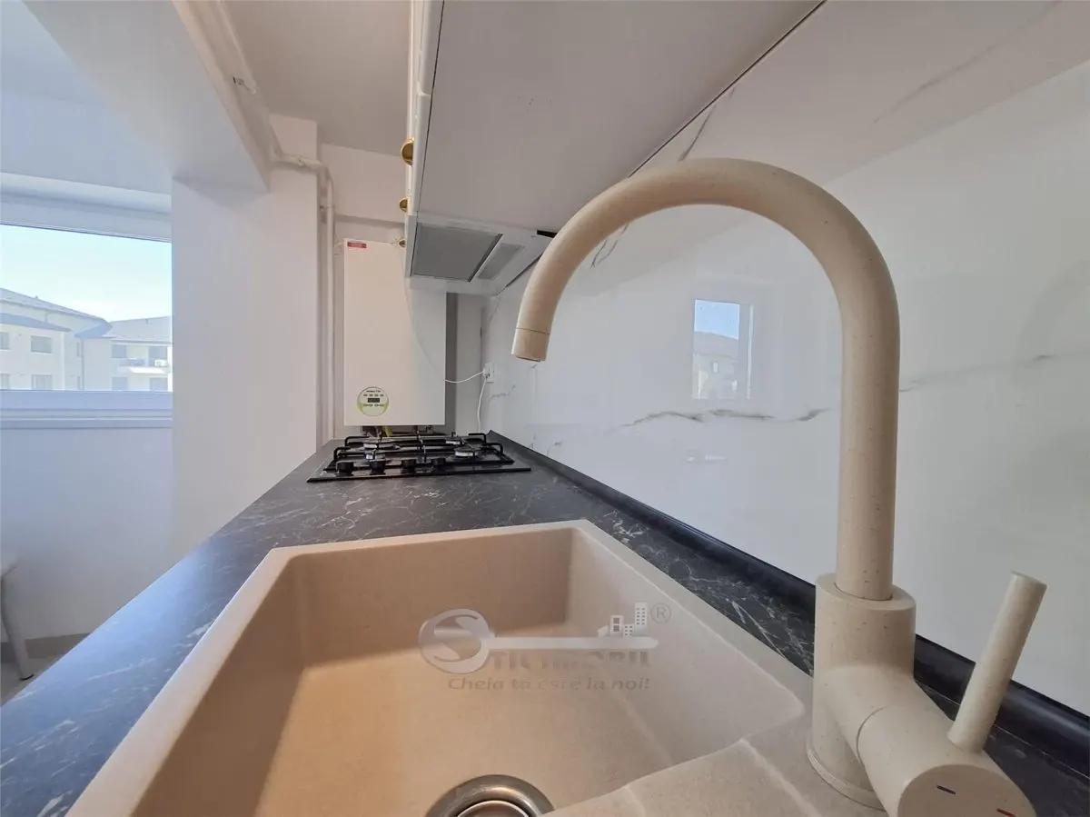 Apartament mobilat, bloc 2022, baie cu geam, balcon inchis, Cug - foto 10