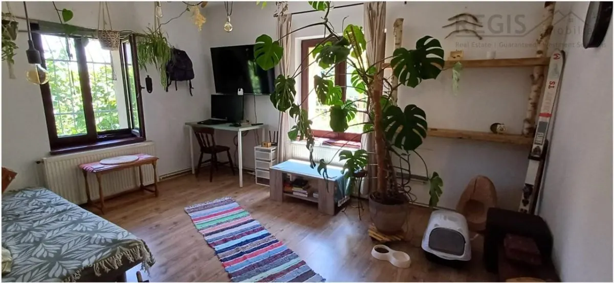 Apartament cochet,2 camere, ,cu gradina,la casa Ultracentral,Dealul Cetatii - foto 1