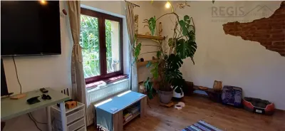 Apartament cochet,2 camere, ,cu gradina,la casa Ultracentral,Dealul Cetatii - foto 2