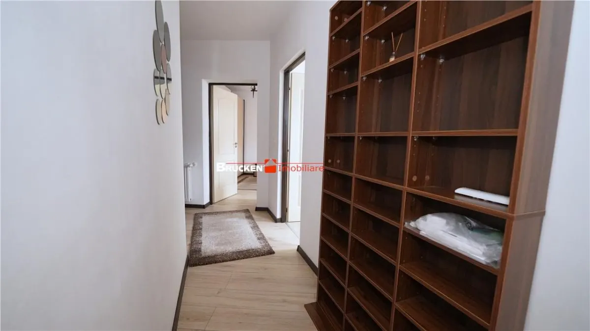 Casa curte comuna | Constructie 2015 | Regim S+P+M | Zona centrala - foto 7