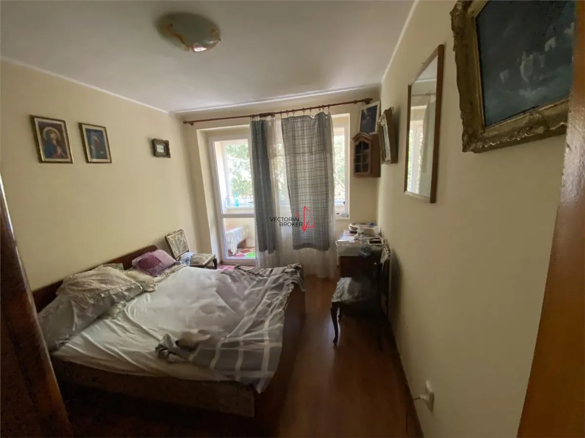 3 camere semidecomandat, etaj intermediar Vatra Luminoasa - foto 2