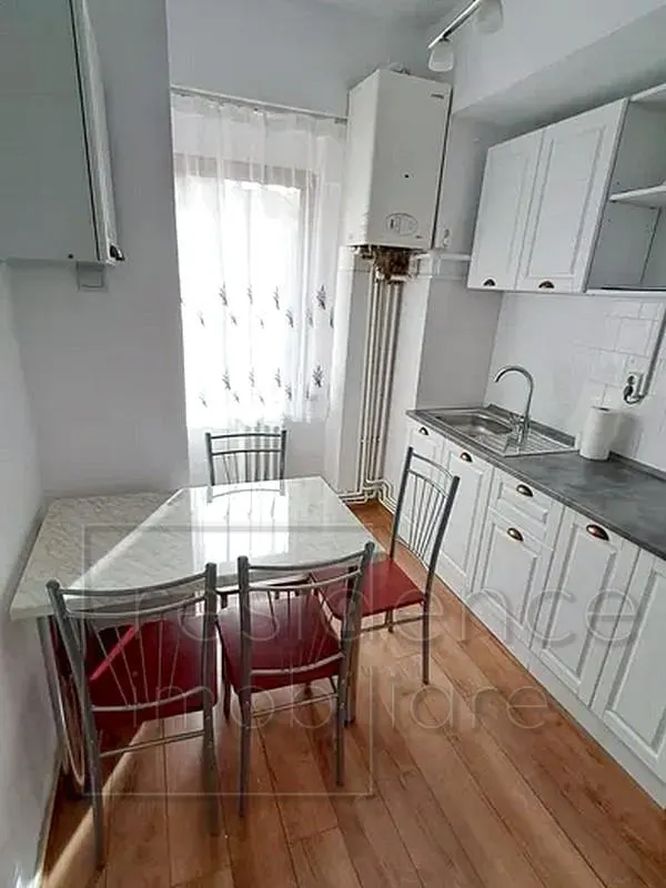 Nou! Apartament 2 camere separate, Centru, zona Magazinul Sora - foto 4