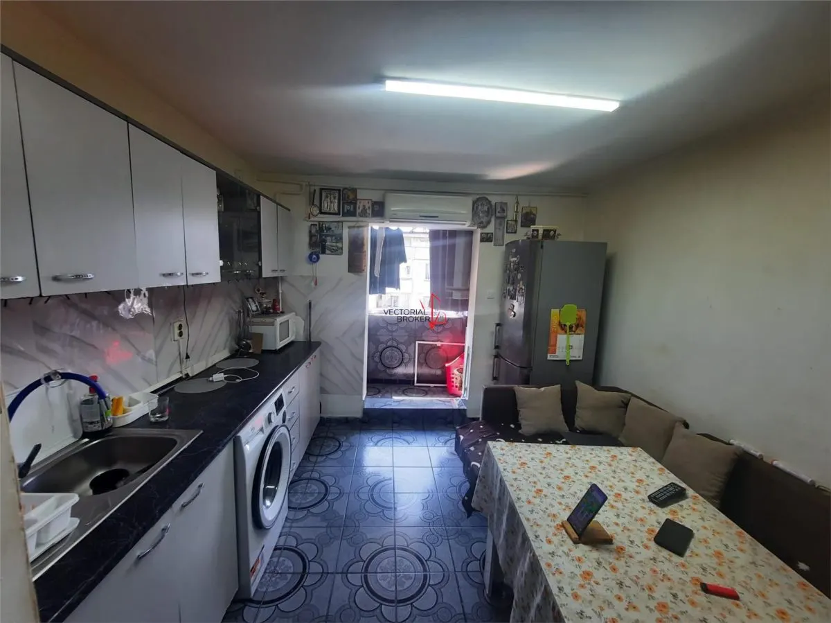2 camere decomandat, bloc 1982 Costin Georgian - foto 11