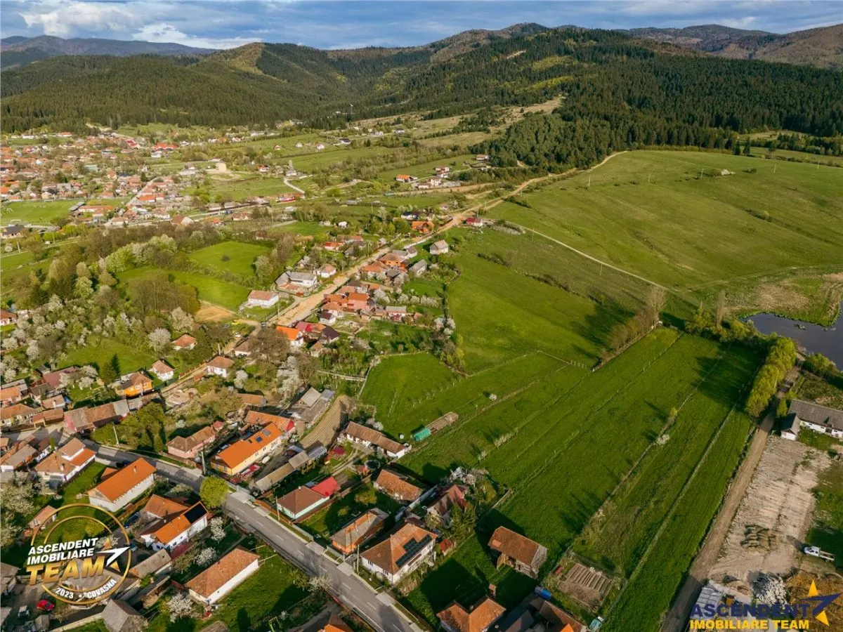 Doua case,un singur camin:spatiu generos si liniste, la marginea statiunii Covasna - foto 20